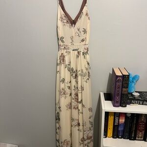 Windsor maxi dress size small